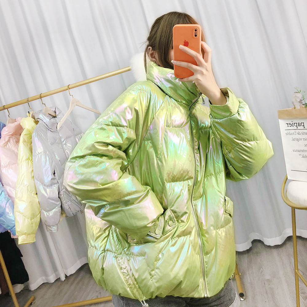 2021年新款时尚免洗镭射亮面羽绒服女短款冬季保暖面包服轻便外套