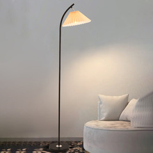 百褶落地灯客厅现代简约创意个性ins温馨卧室床头立式LED落地灯