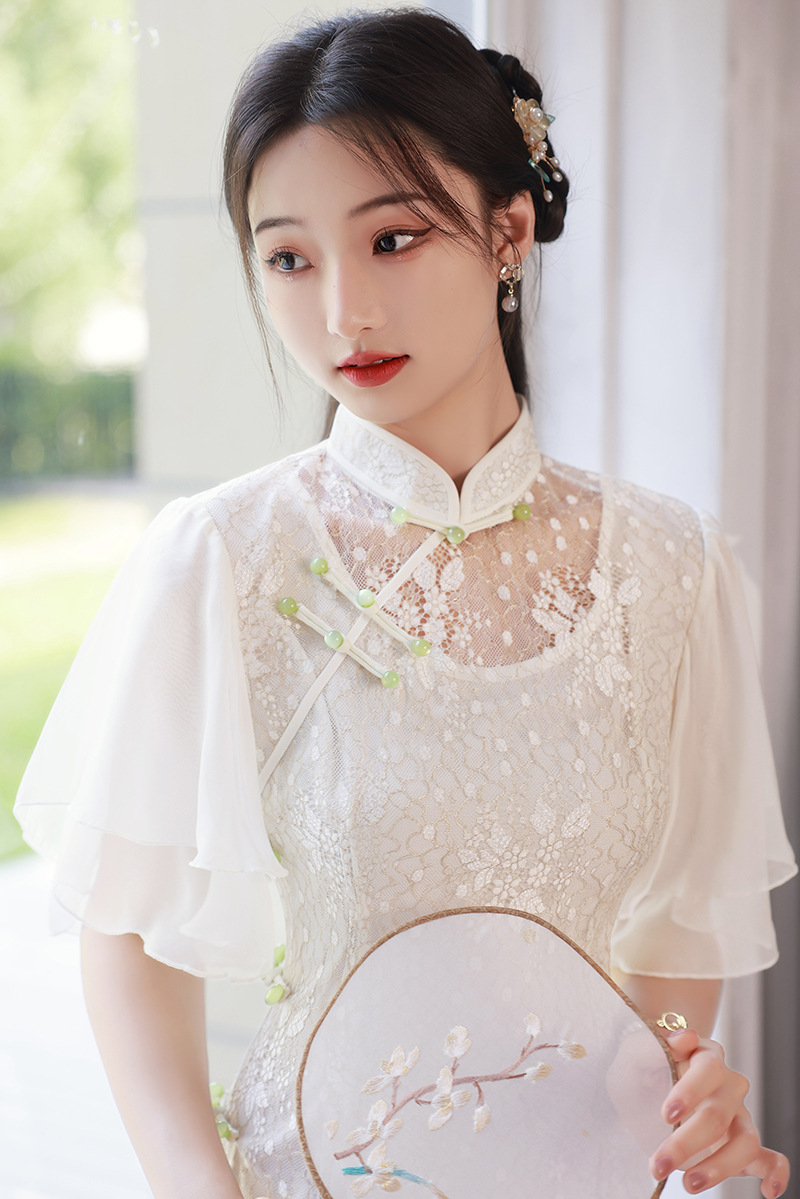 2022年夏季白蕾丝改良复古休闲温柔系喇叭袖荷叶袖长款旗袍连衣裙