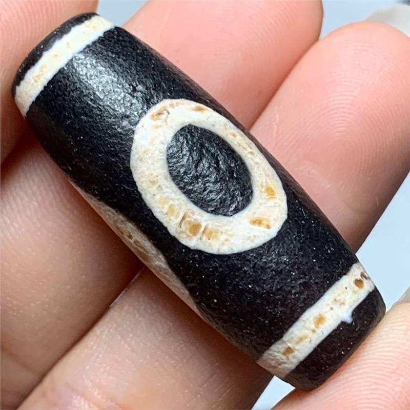 一物一图 天然玛瑙真品黑白包浆日月星天珠吊坠锁骨男女文玩饰品