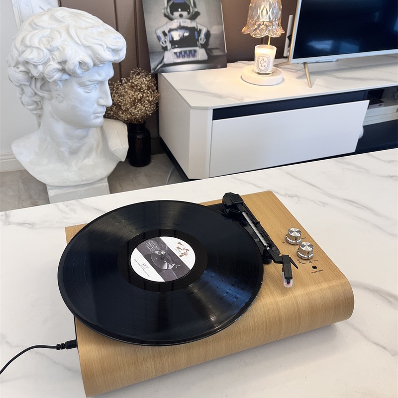 Bluetooth Record Player Image 3