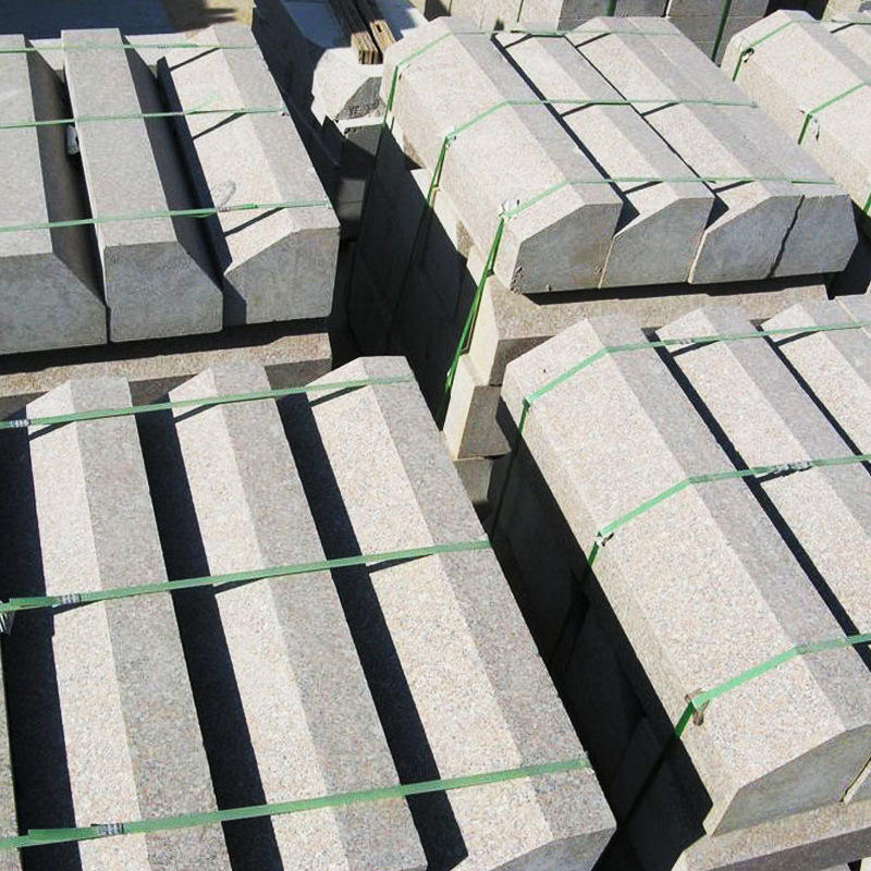 大型路缘石花岗岩芝麻灰路沿石花岗石侧石火烧板路缘石路牙石