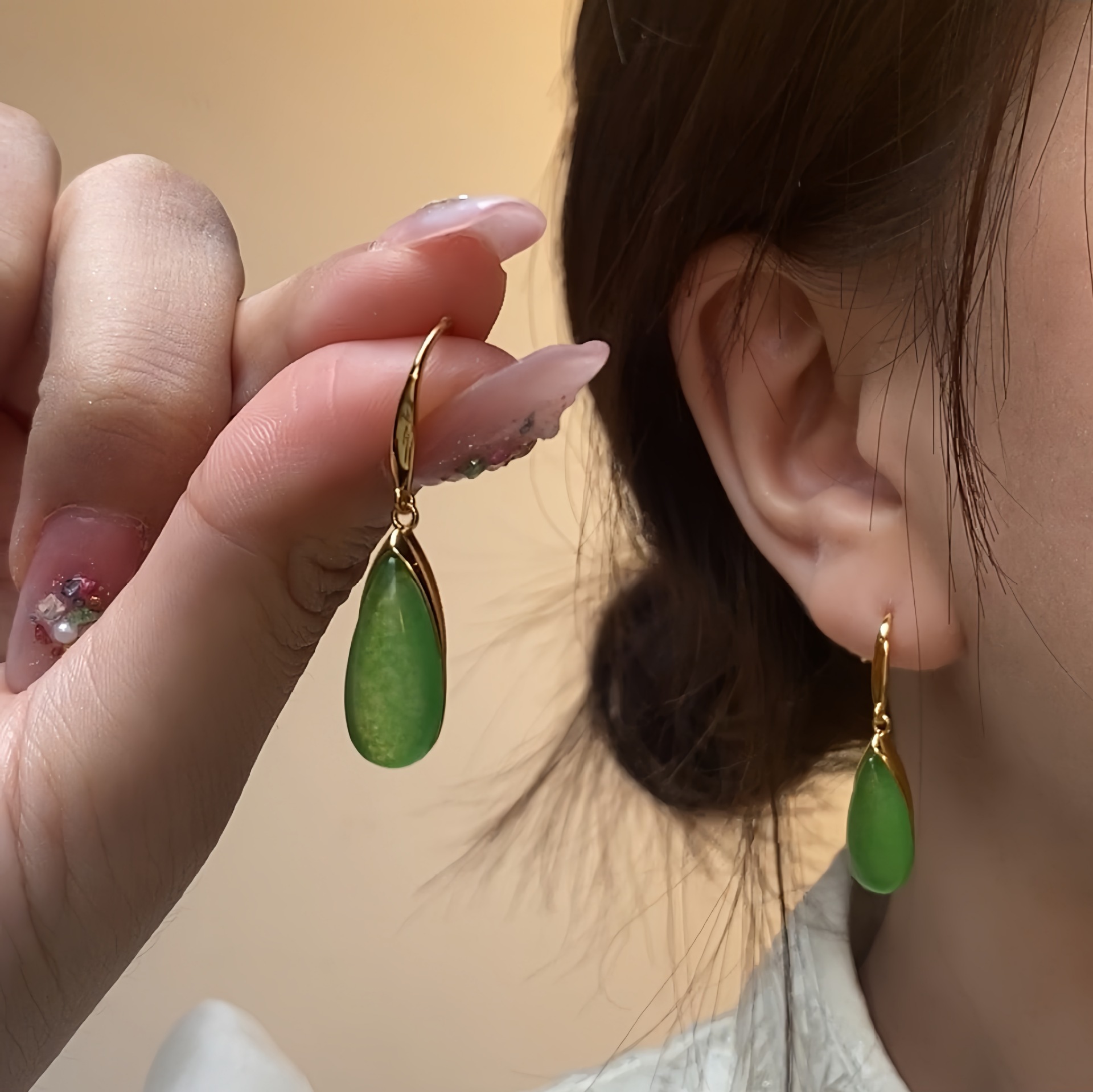 2023 Summer Popular Gold-Plated Jade-like Silver Needle Vintage Earrings Banquet Simple High-Grade New Chinese Style Earrings