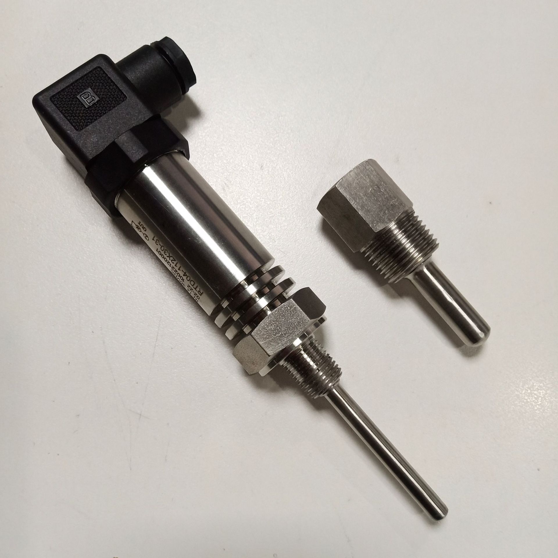 zysensor套管型温度传感器0-100度4-20ma 1/2螺纹管长管径可以选