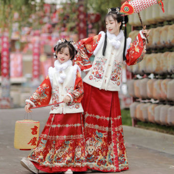 龙年拜年服汉服新款祥龙迎春汉服冬款亲子加厚全套女童马面裙