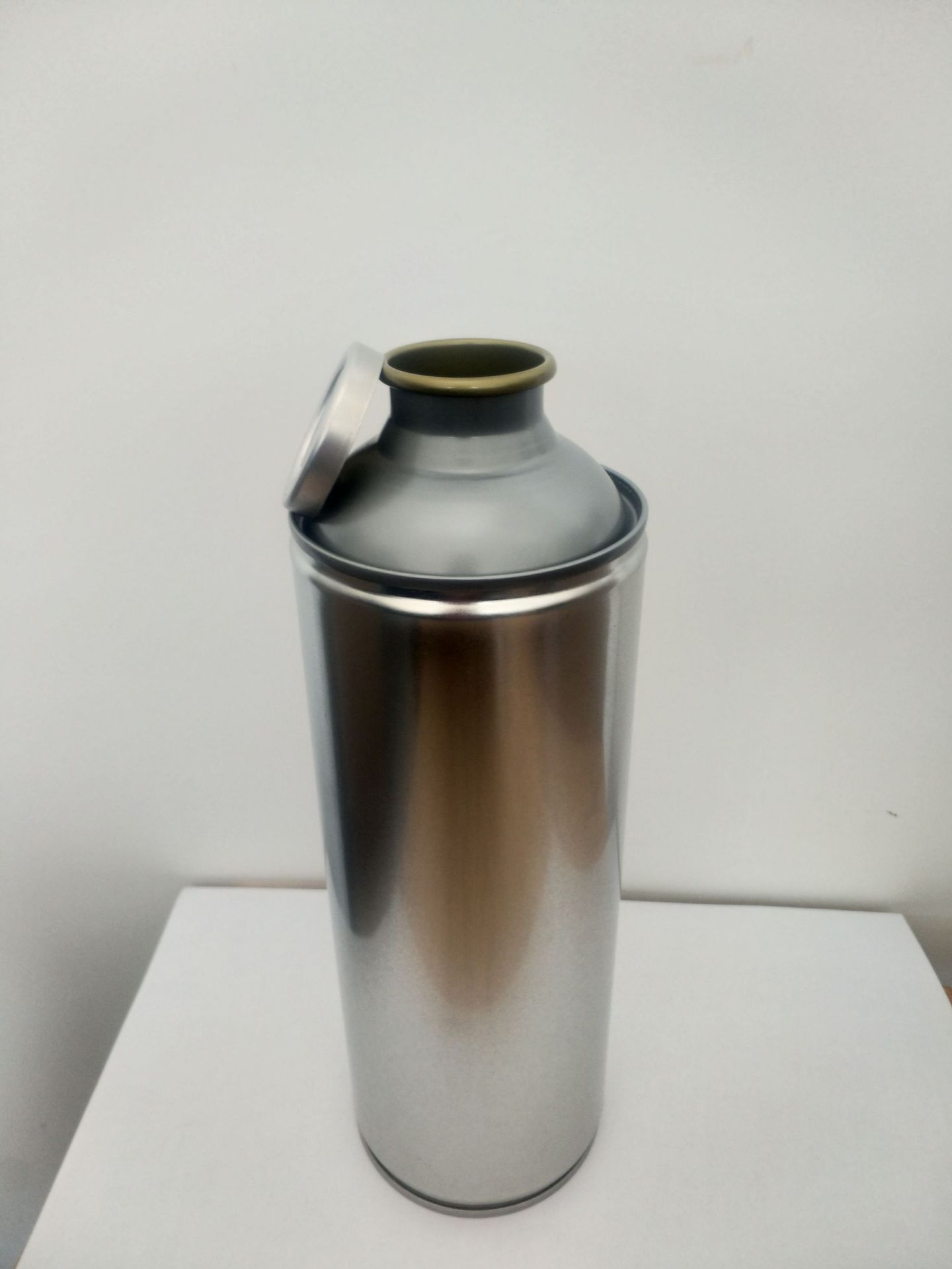 8成交0个供应 白酒包装铁罐圆柱形酒类铁桶1升啤酒罐金属铁桶来图制作