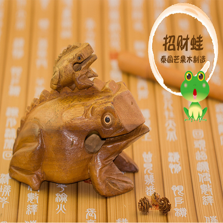 木制招财蛙创意芒果木招财蛙泰国木雕工艺品木制家居摆件批发