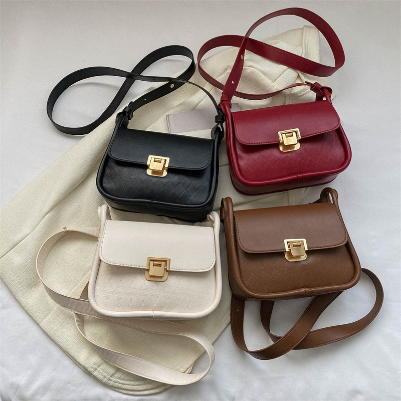 Foreign Trade Wholesale 2023 Spring Popular Texture Rhombus Lock Small Square Bag Ins Casual All-Match Shoulder Messenger Bag