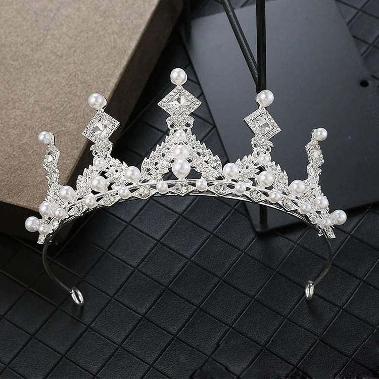 儿童皇冠头饰小女孩主持人演出配饰公主日常可戴生日花童婚纱王冠