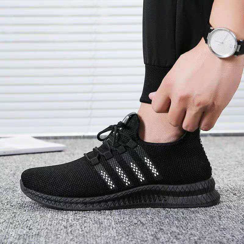 Sneaker Men's 2022 New Spring Breathable Lightweight Fashion Casual Shoes Korean Summer Running Black Shoes