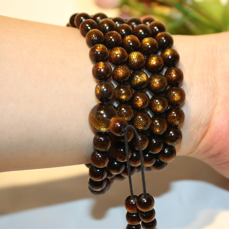 材质:金丝海柳(又名:海底铁树 印尼产地又称:黑颜色珊瑚) 形状:项饰