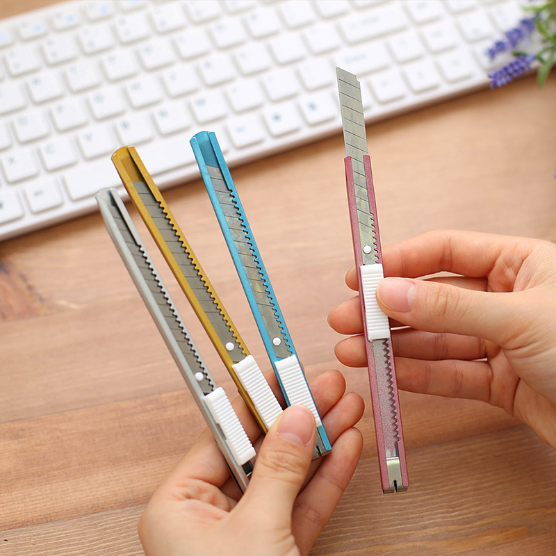 金属裁纸刀拆箱刀可爱炫彩迷你小刀 糖果色美工刀拆信刀工具
