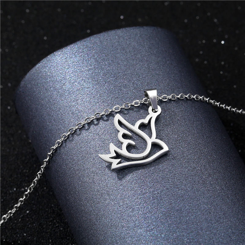 Stainless Steel Necklace Female Creative Simple Glossy Peace Carrier Pigeon Pendant Titanium Steel Bird Clavicle Chain Jewelry Wholesale