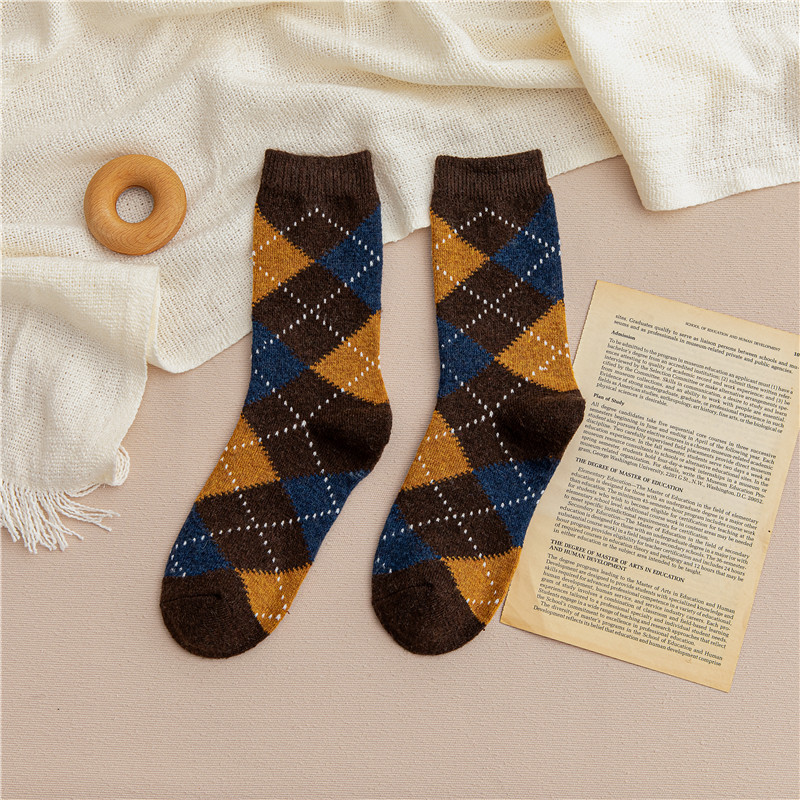 菱格袜子秋冬加绒加厚保暖大菱形格女羊毛袜ins学院风女士中筒袜