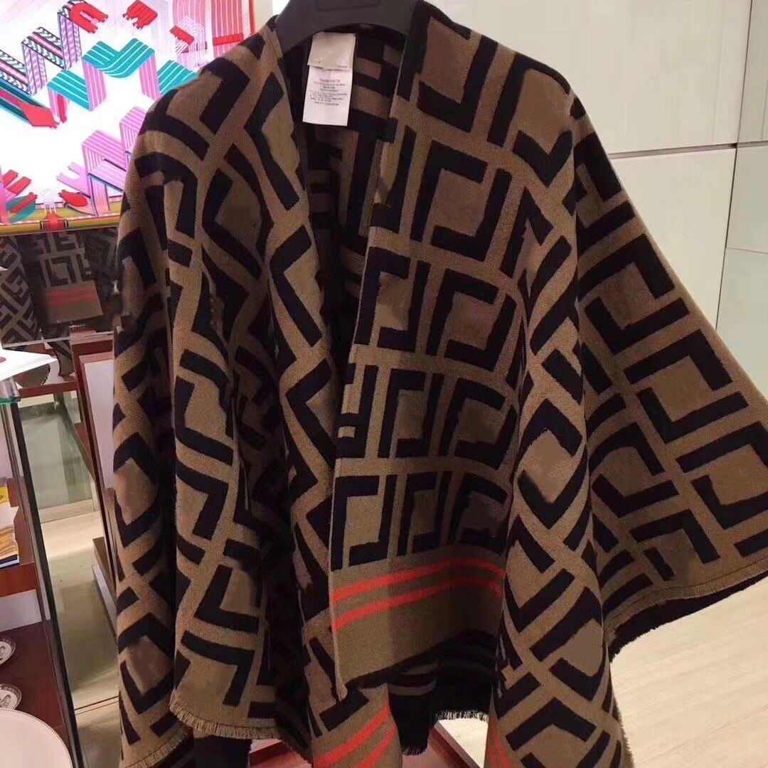 f家经典老花双面字母fd羊毛围巾女秋冬新款围脖加厚羊绒斗篷披肩