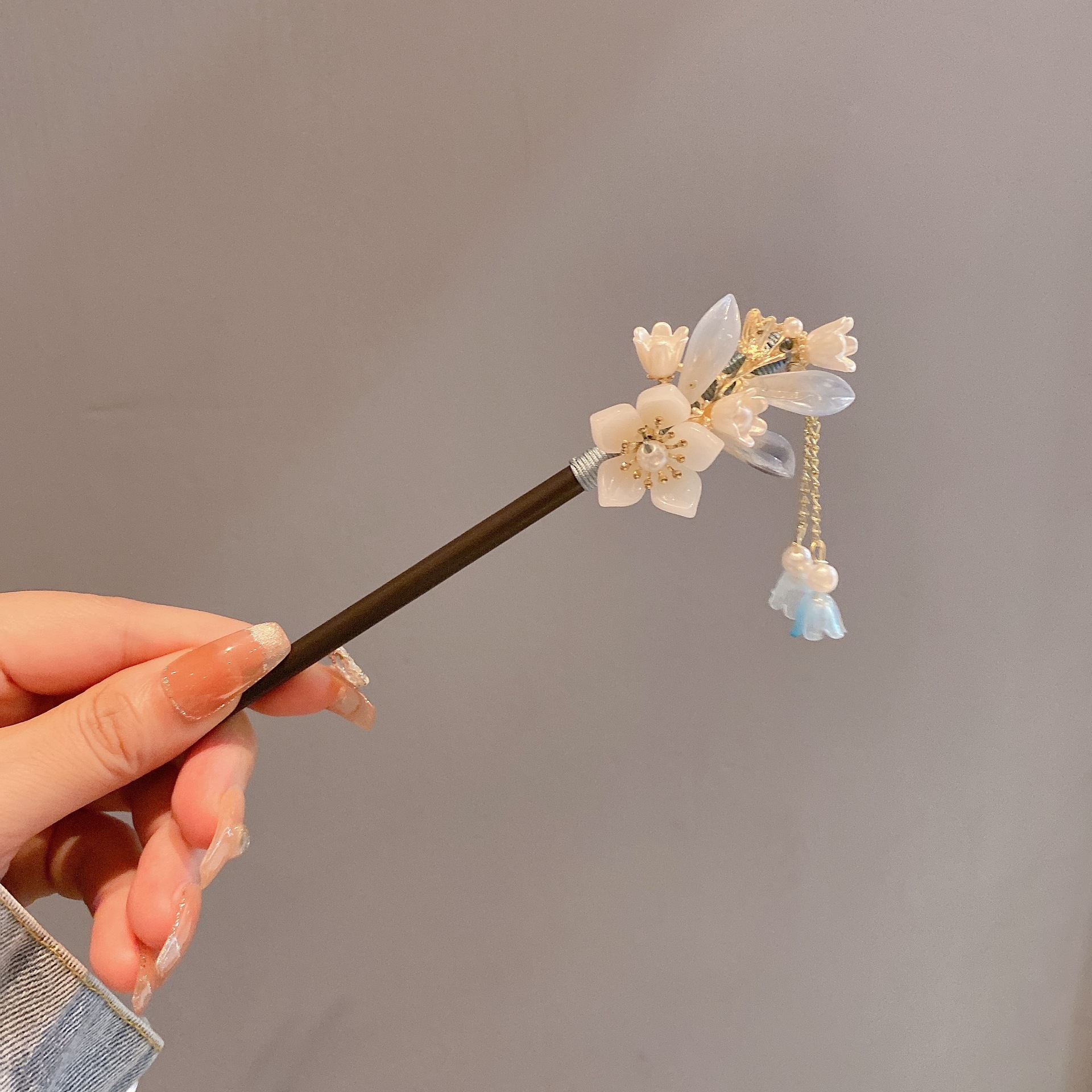 Ancient Style Hairpin Women's Wooden Chopsticks Tassel Step Shake High Sense New Chinese Style Hair Curler Simple Modern Sandalwood Chopsticks