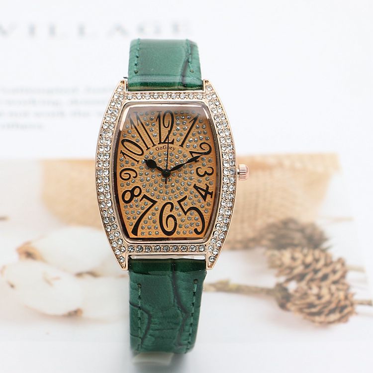 水钻闪粉面酒桶形女生手表时尚潮流轻奢女表百搭皮带数字面腕表