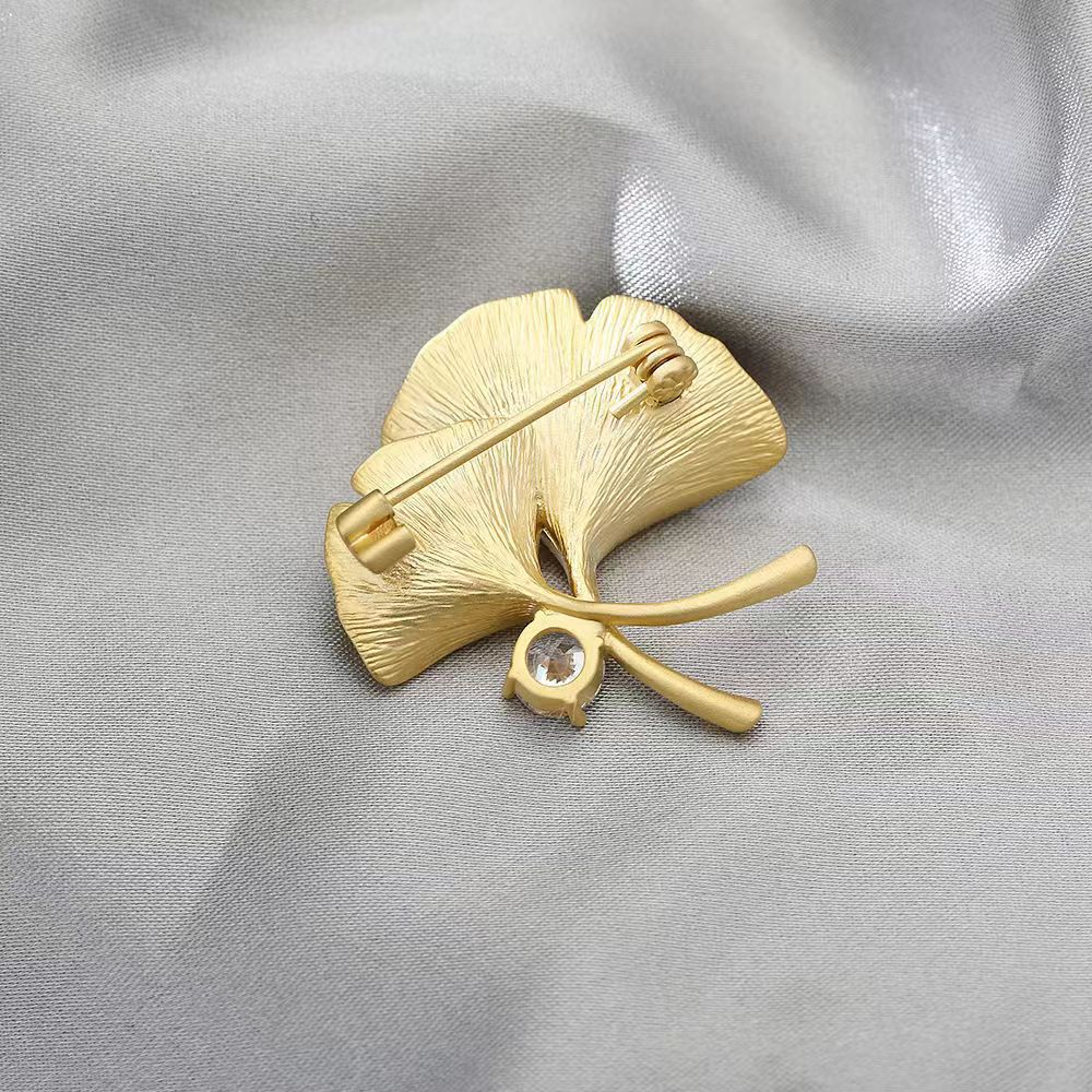 创意银杏叶珍珠胸针 女生精美奢华胸花西装大衣披肩扣diy胸针配件