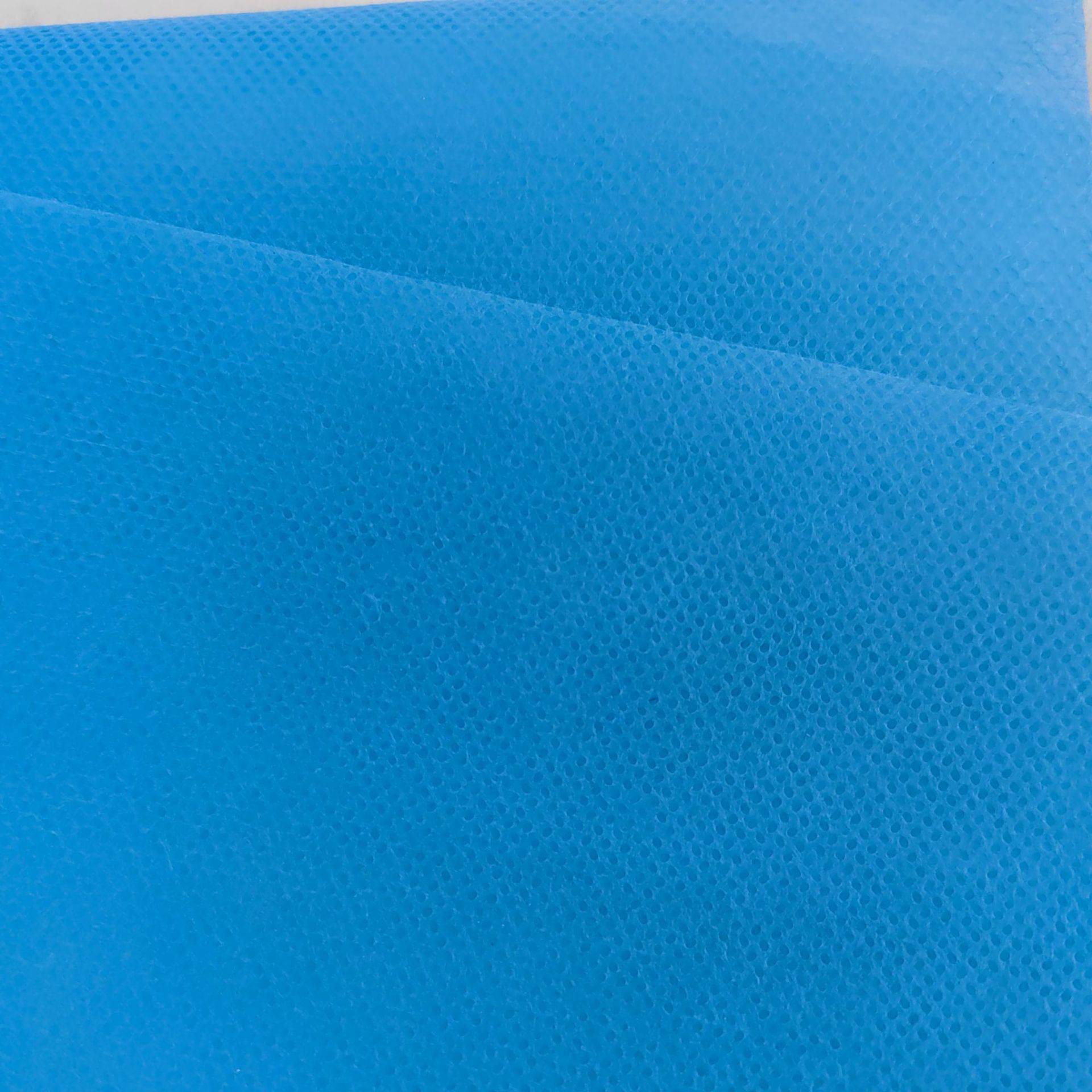 无纺布pe淋膜 复合淋膜无纺布隔离衣  手术衣一次性床单 耗材面料