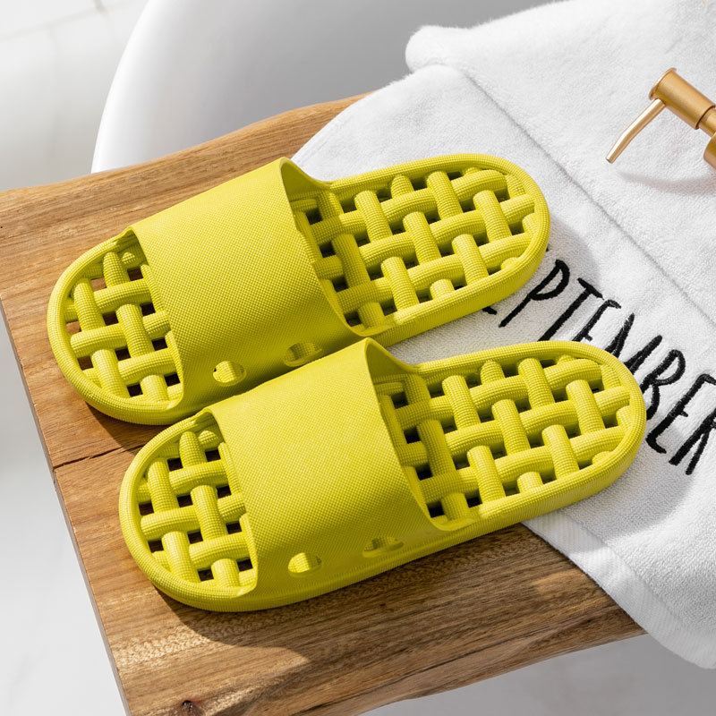 Hotel Bathroom Slippers Men's Non-Slip Leaking Summer Indoor Home Bath Hollow Men's and Women's Slippers Regardless of Left and Right