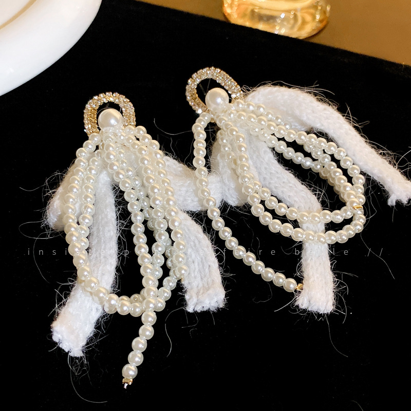 Silver Stud Rhinestone-Encrusted Love Flower Pearl Earrings Mild Luxury Retro Palace Style Ear Studs Personalized Minority Fashion Earrings for Women