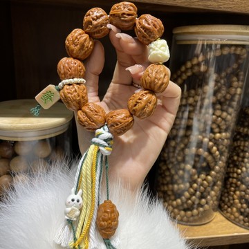 原创新款核桃手链搭配星月跑环醒狮根付发财兔橄榄核美人鱼-阿里巴巴