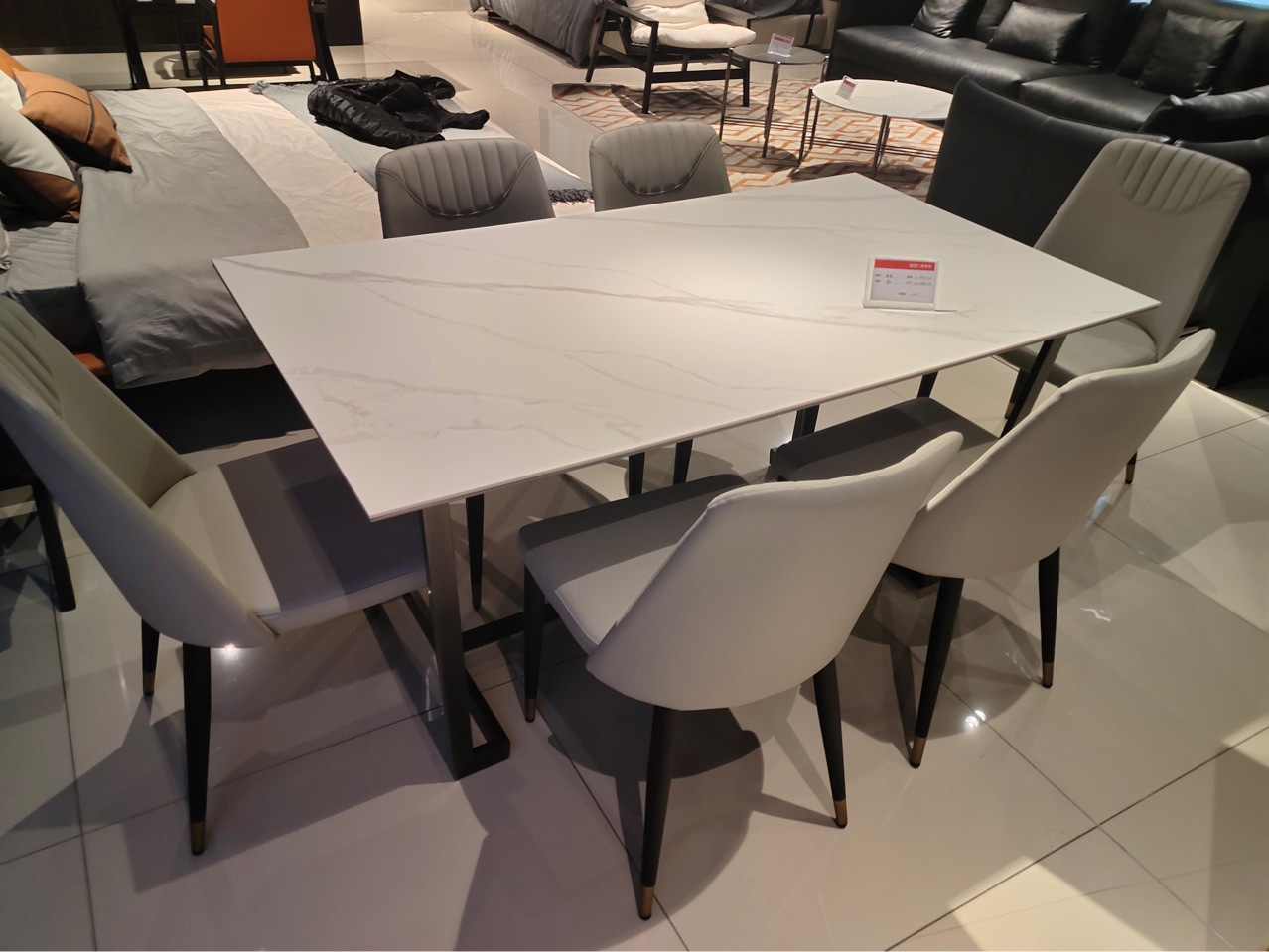 现代轻奢岩板餐桌极简饭桌家用长方形桌椅组合 大牌实体全新清仓