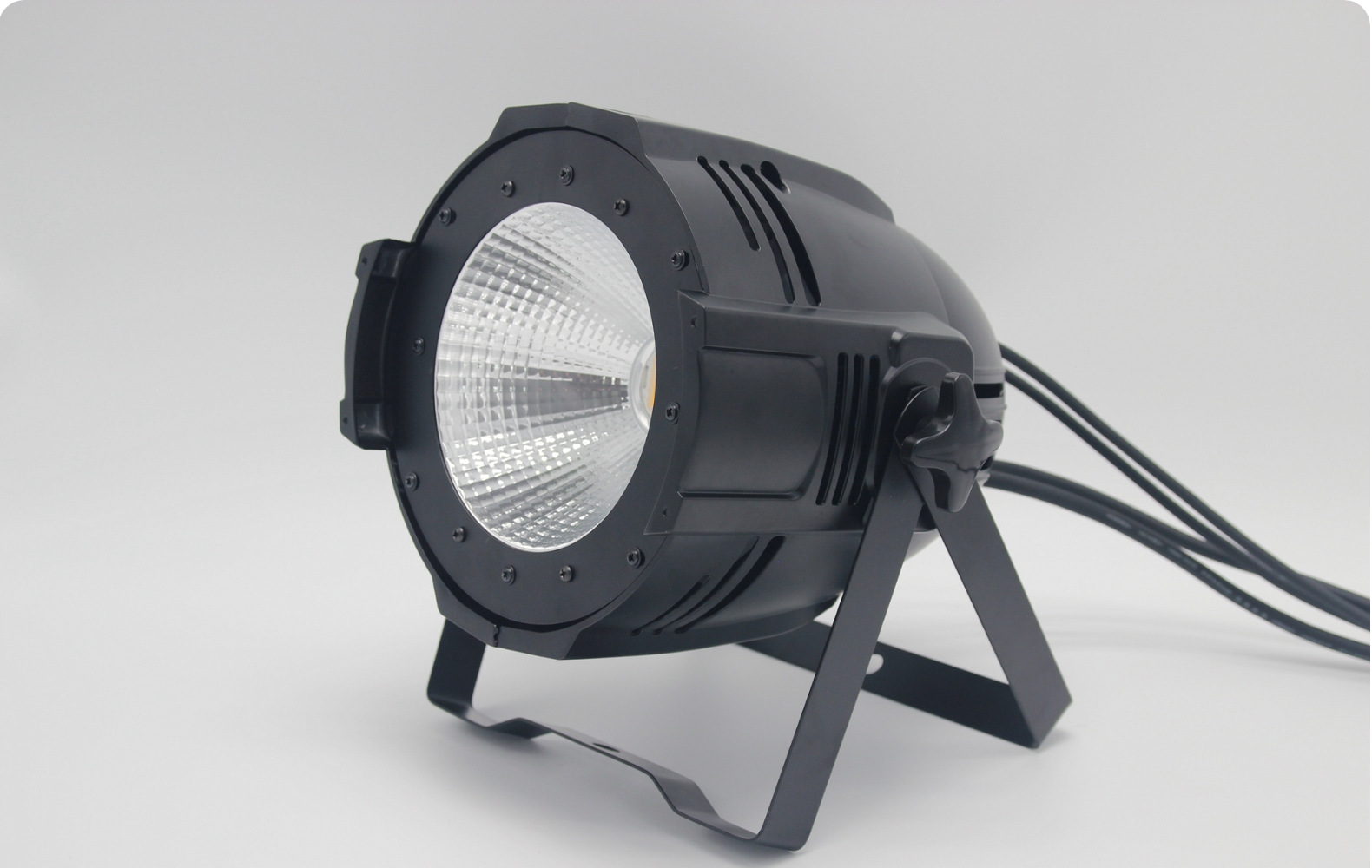 cob面光灯影视婚庆led面光灯大型舞台演出灯光设备全彩帕灯染色灯