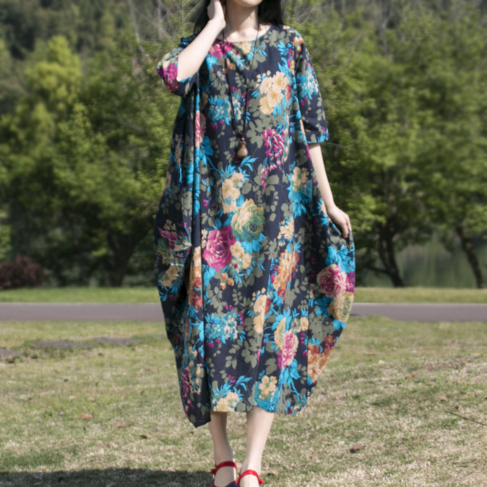 2024春夏新款女装宽松圆领中袖棉麻连衣裙文艺碎花长袍蓝花五分袖