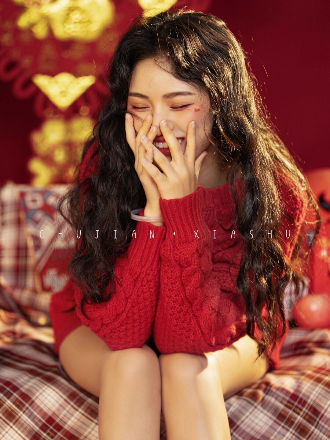 影楼新年主题服装女圣诞红色毛衣喜庆春节可爱少女个人写真艺术照