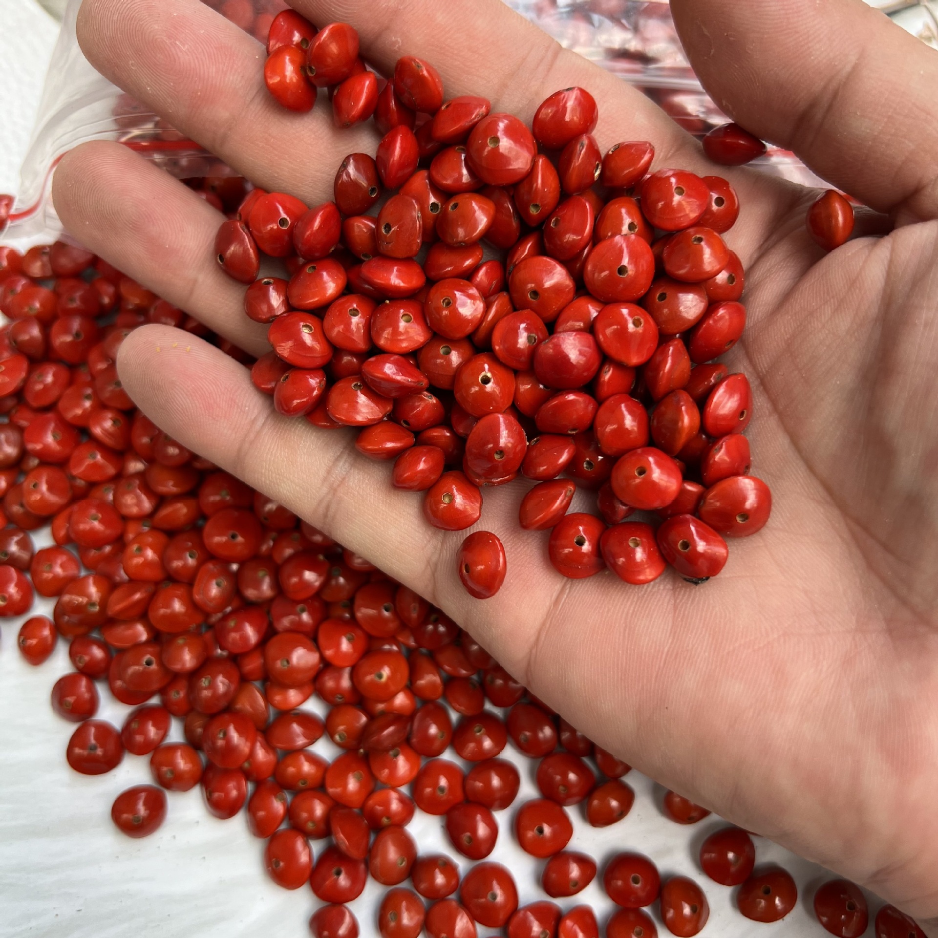 相思豆原籽佛珠血菩提原料红豆菩提子手链红心菩提籽手串配件