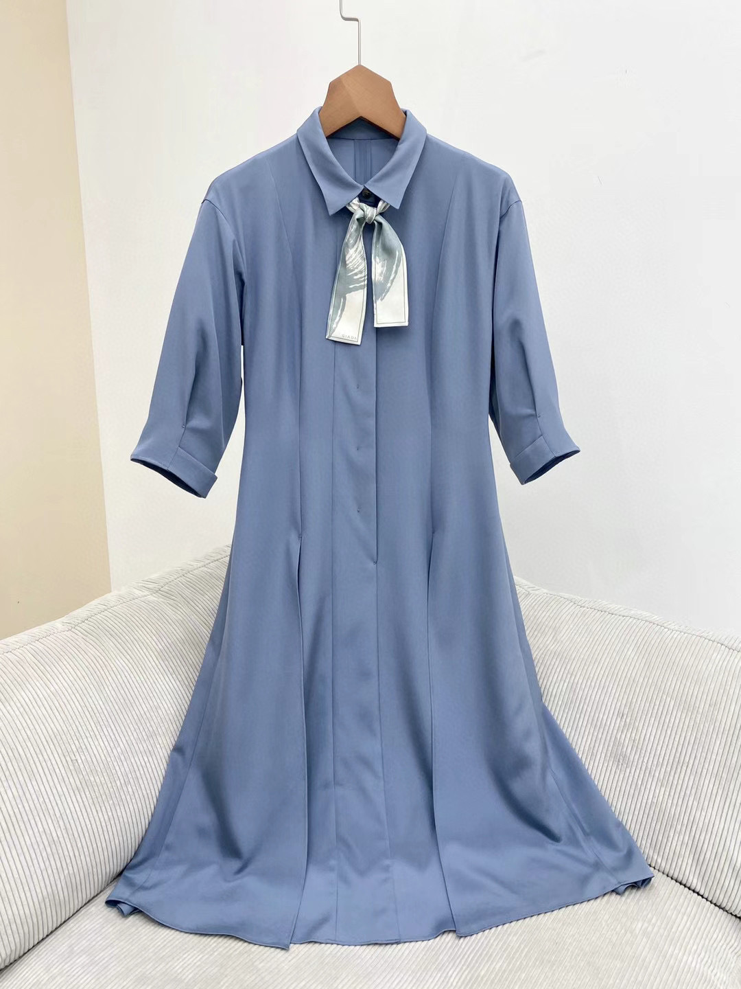 2022早秋新款 简约高端优雅女士雾蓝色真丝七分袖连衣裙