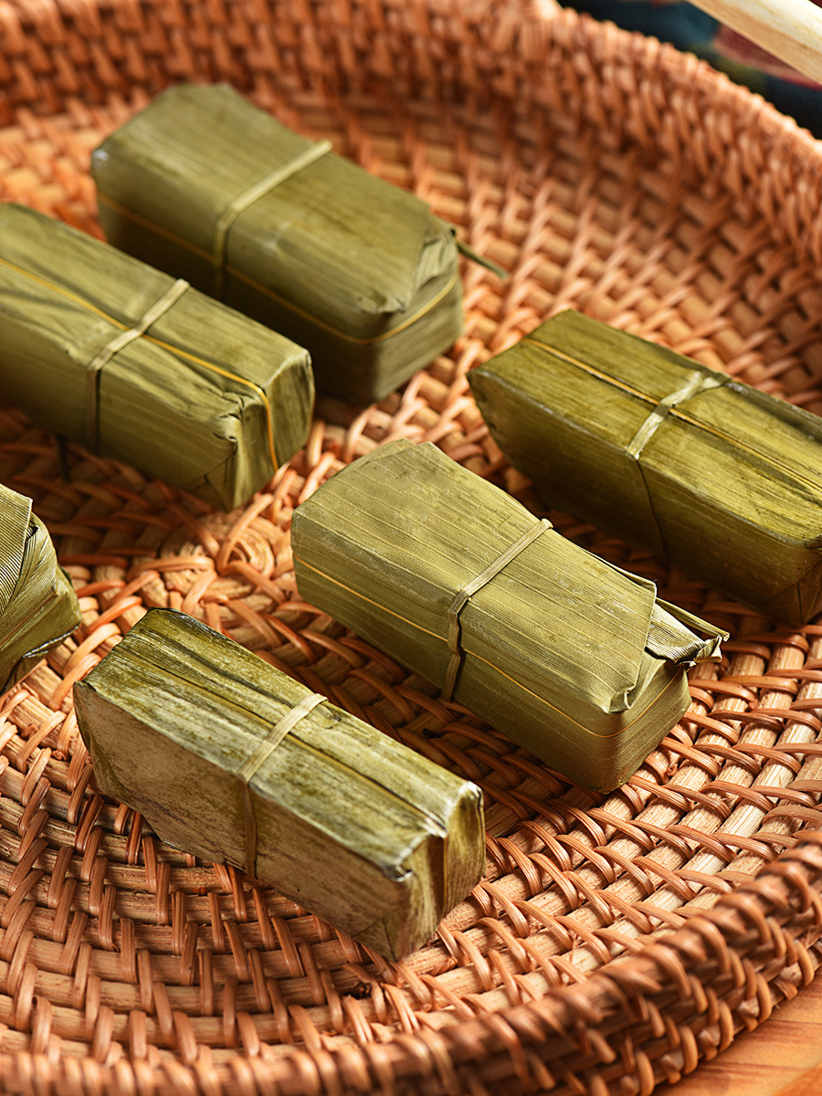 四川小黄粑竹叶糕宜宾特产糯米贵州糕点早餐半成品美食红糖富油粑