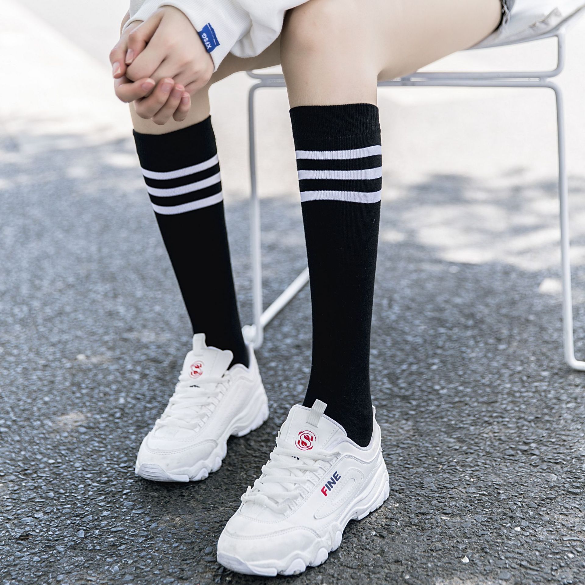 袜子男棉中筒运动袜学院风潮流高筒学生篮球袜日系滑板字母长袜