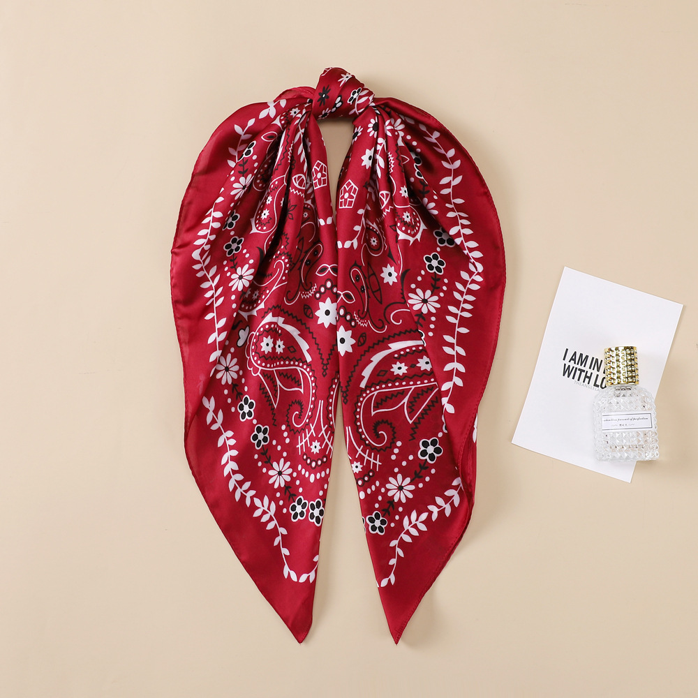 2022 New Fashion Hair Band Silk Scarf Small Square Towel Women's Spring and Autumn Thin Scarf Scarf European and American Decoration All-Matching Stewardess