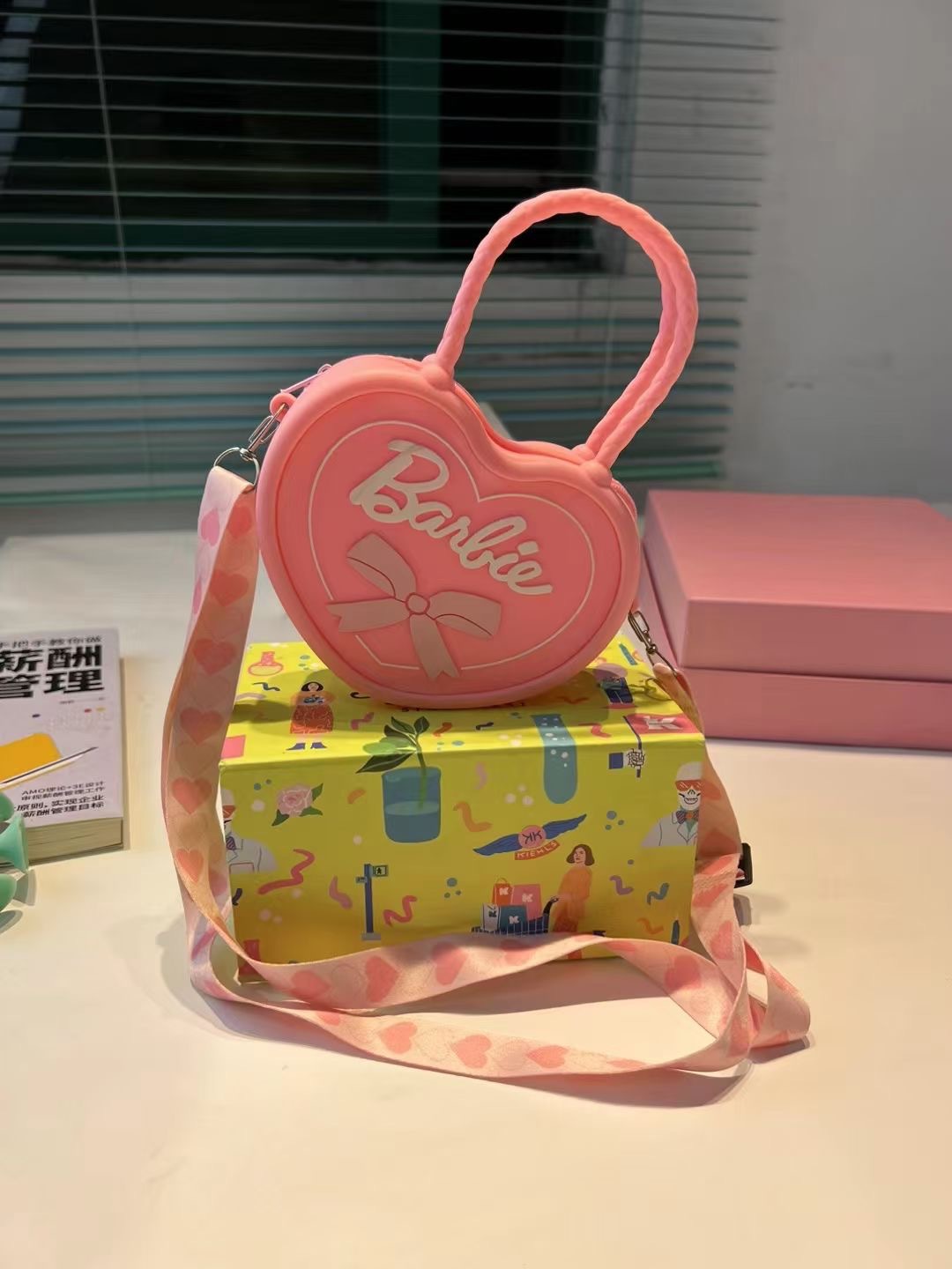 2023 Cross-Border New Barbie Love Silicone Messenger Bag Silicone Barbie Hand Holding Crossbody Bag Wholesale