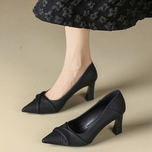 黑色软皮高跟鞋女粗跟春法式7厘米简约浅口尖头上班面试工作单鞋