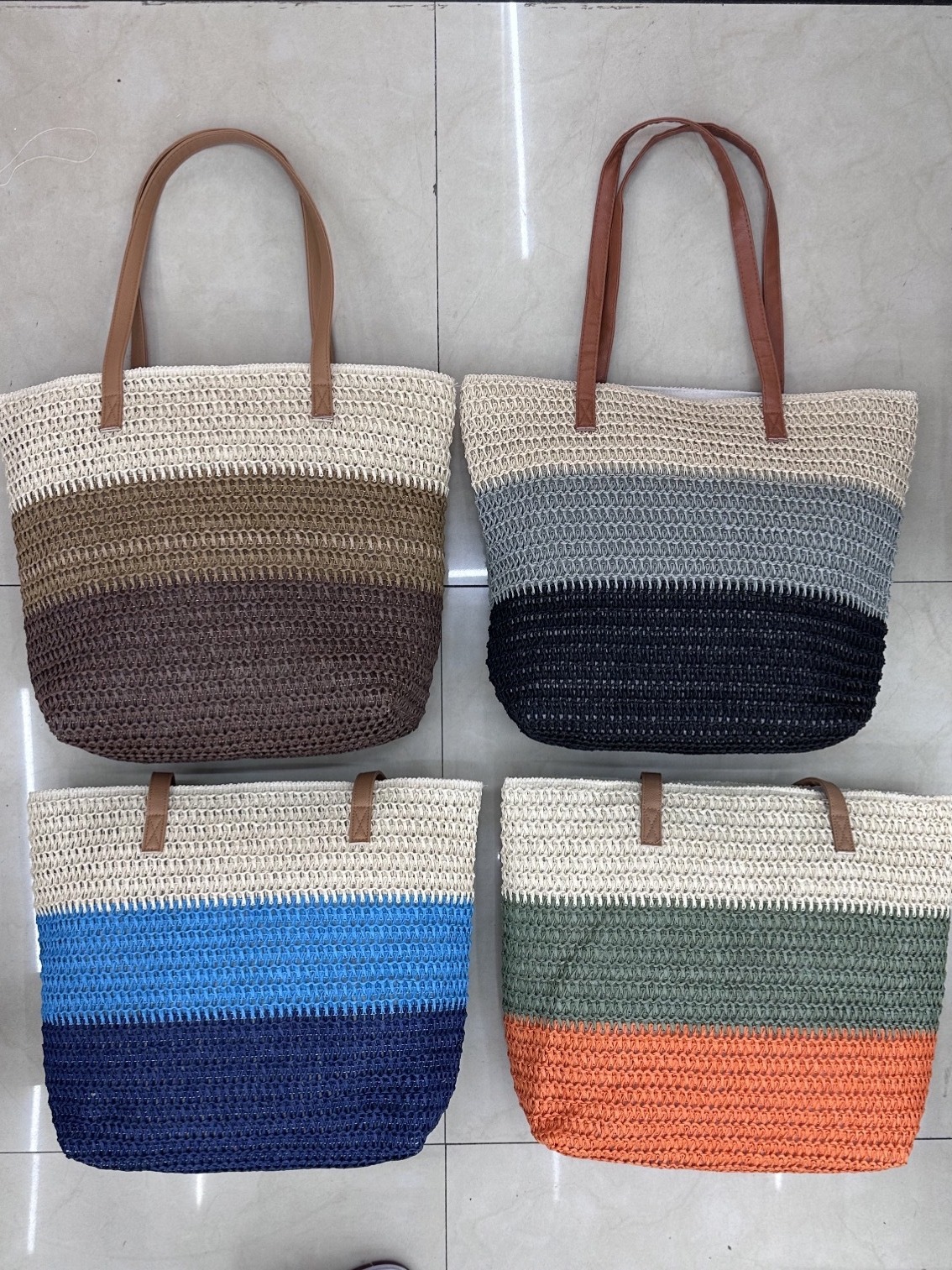 Spot Three-Color Stitching Straw Bag