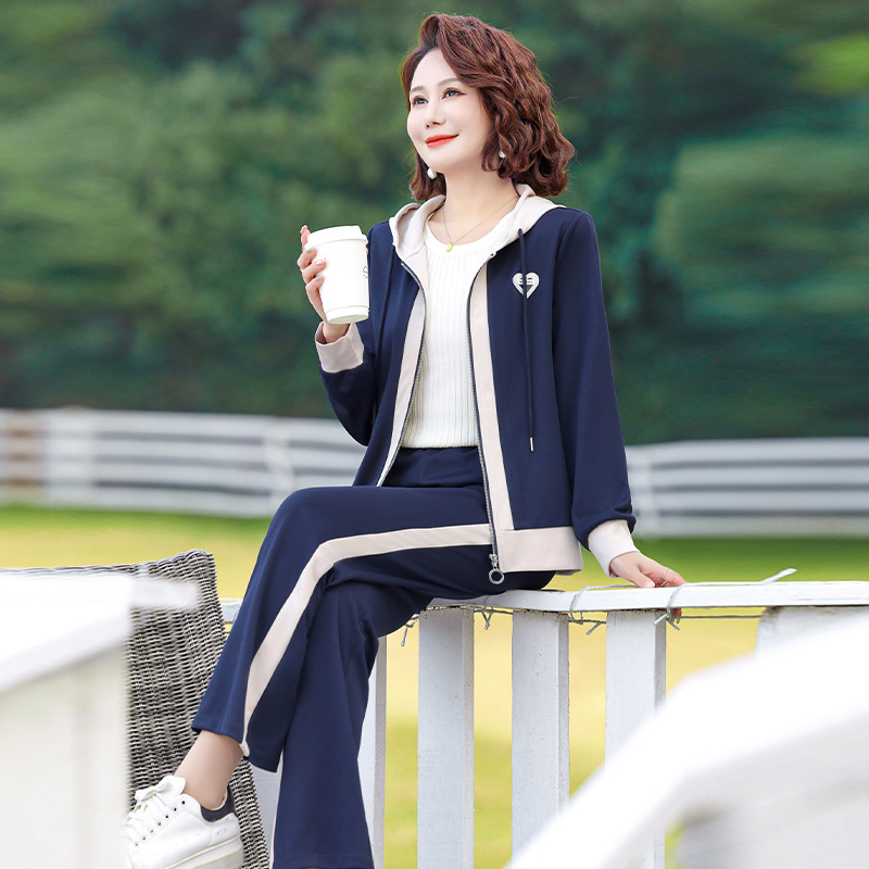 妈妈春秋装2024新款运动服套装中老年人春装外套女休闲洋气上衣服