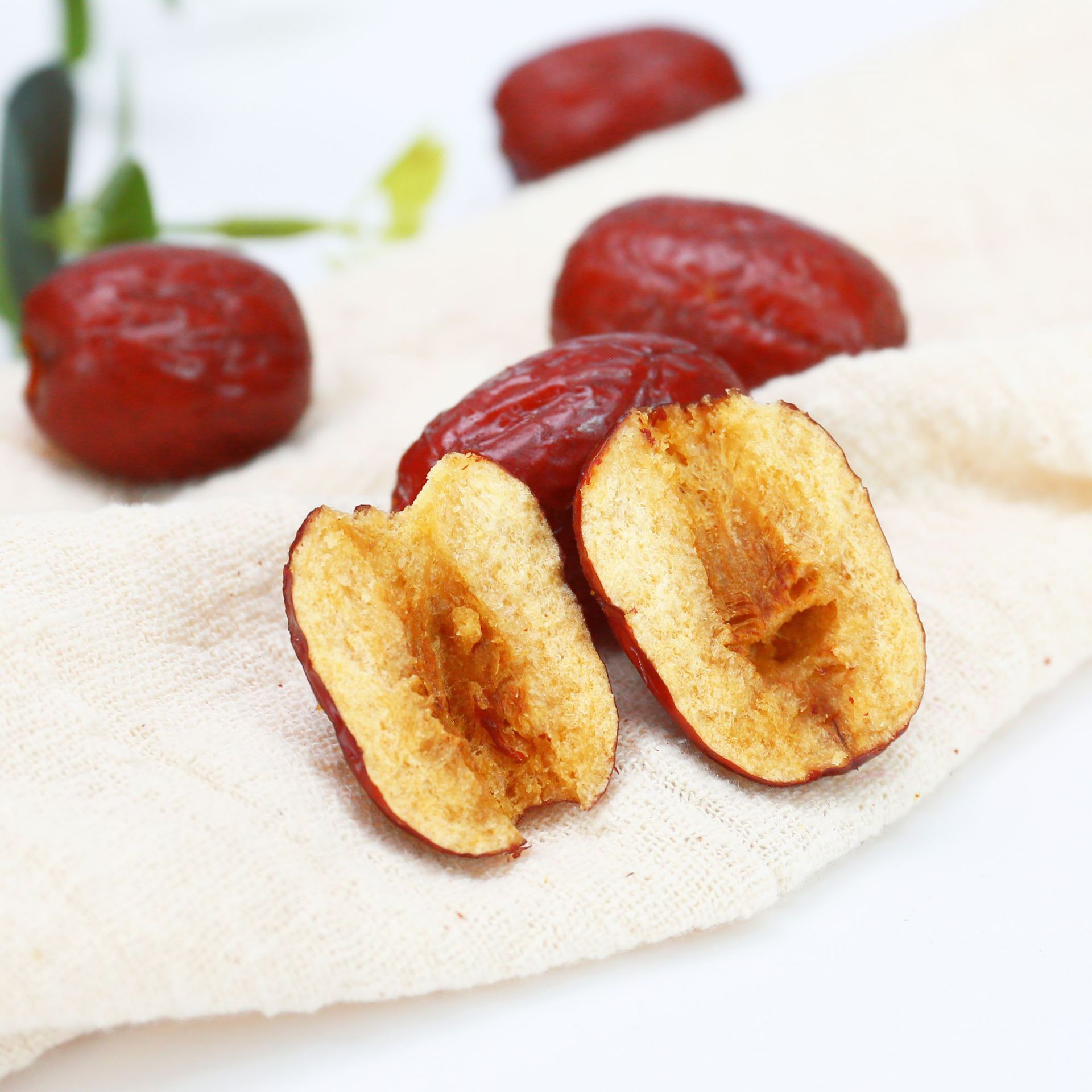 批发新疆若羌灰枣香酥脆枣160g真空无核脆灰枣休闲零食香酥脆枣