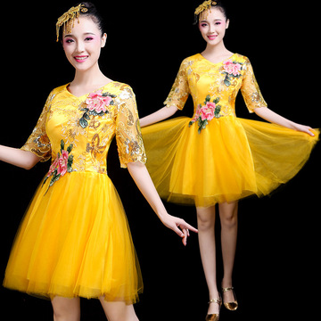 现代舞演出服短裙快板排舞青春舞蹈服服装广场舞时尚成人合唱服女