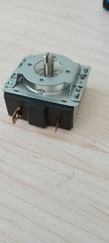 主营产品:烤箱定时器;微波炉定时器;压力锅定时器;煤