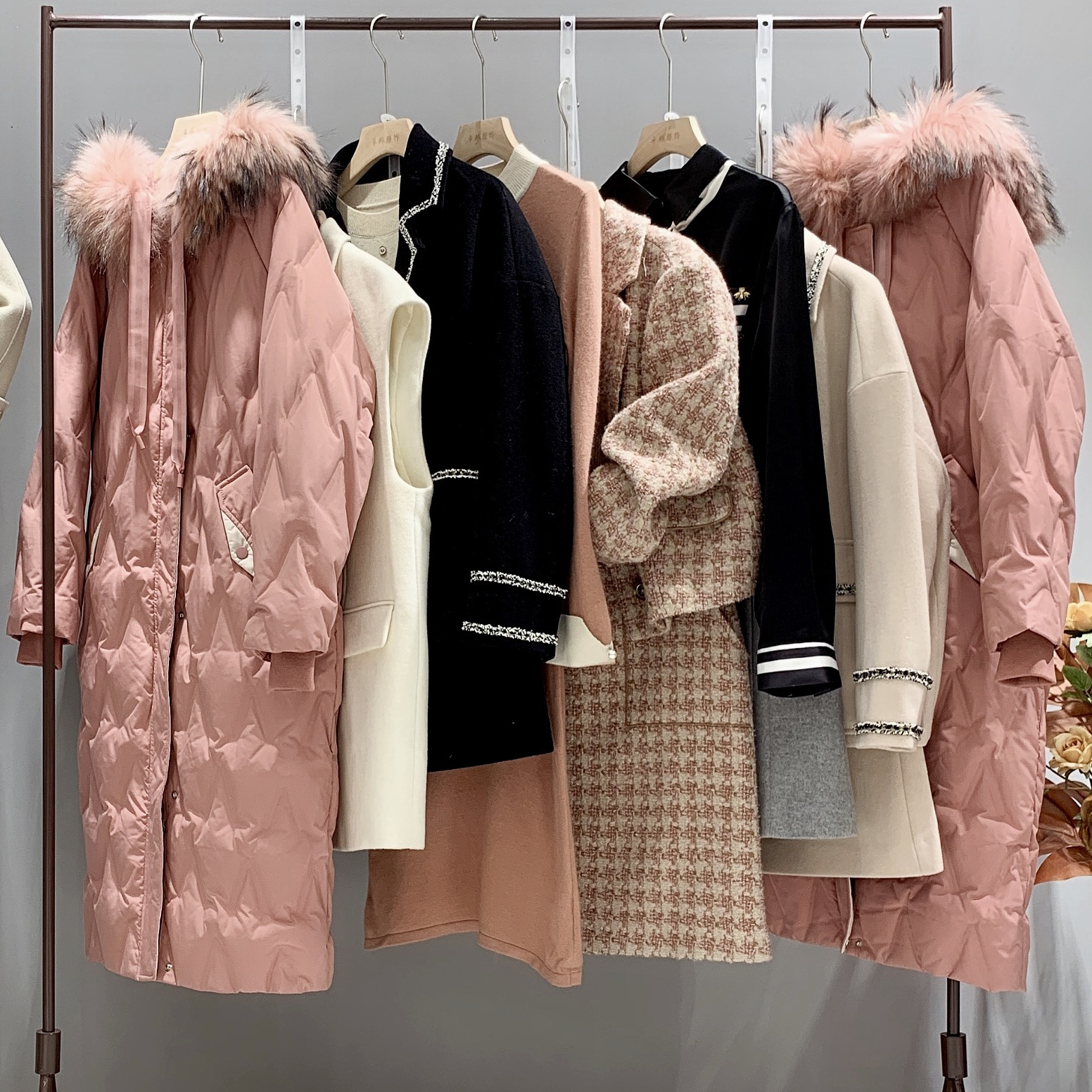 欧丝蒂雅文21冬长款羽绒服大牌尾货嘉贝逸飞品牌折扣女装直播货源