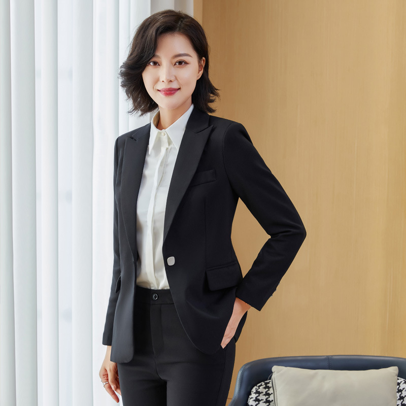 杏色西装外套女秋冬新款后背开叉高级感时尚气质休闲西服