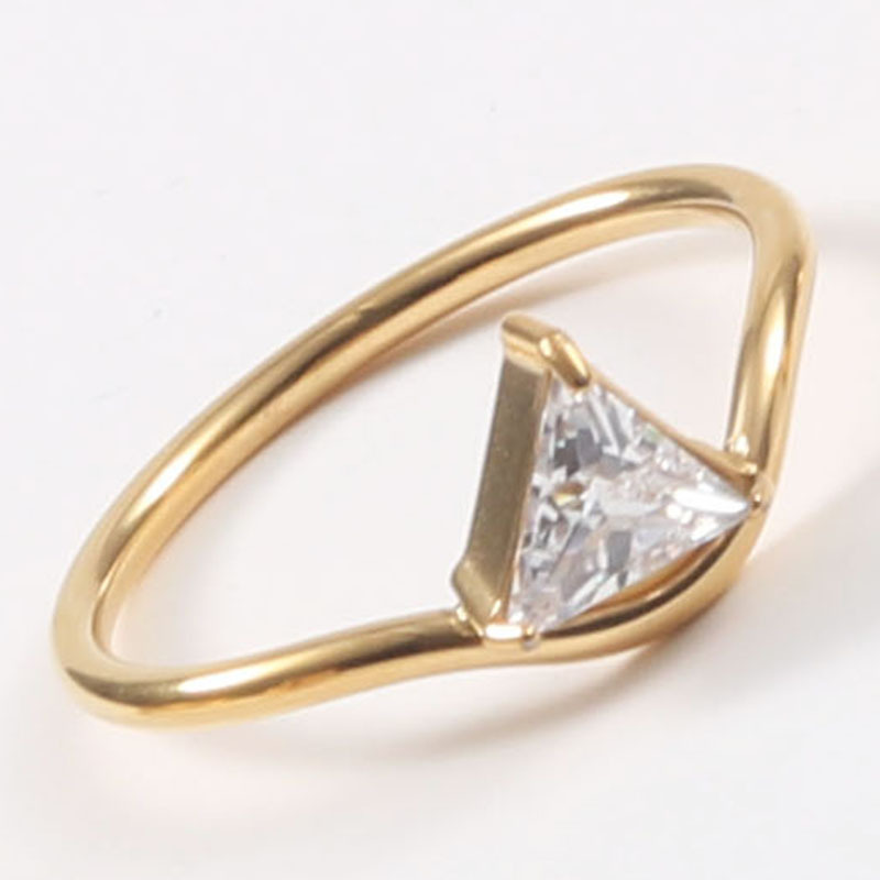 Special-Shaped Zircon Curved Ring Titanium Steel Plated 18K Gold