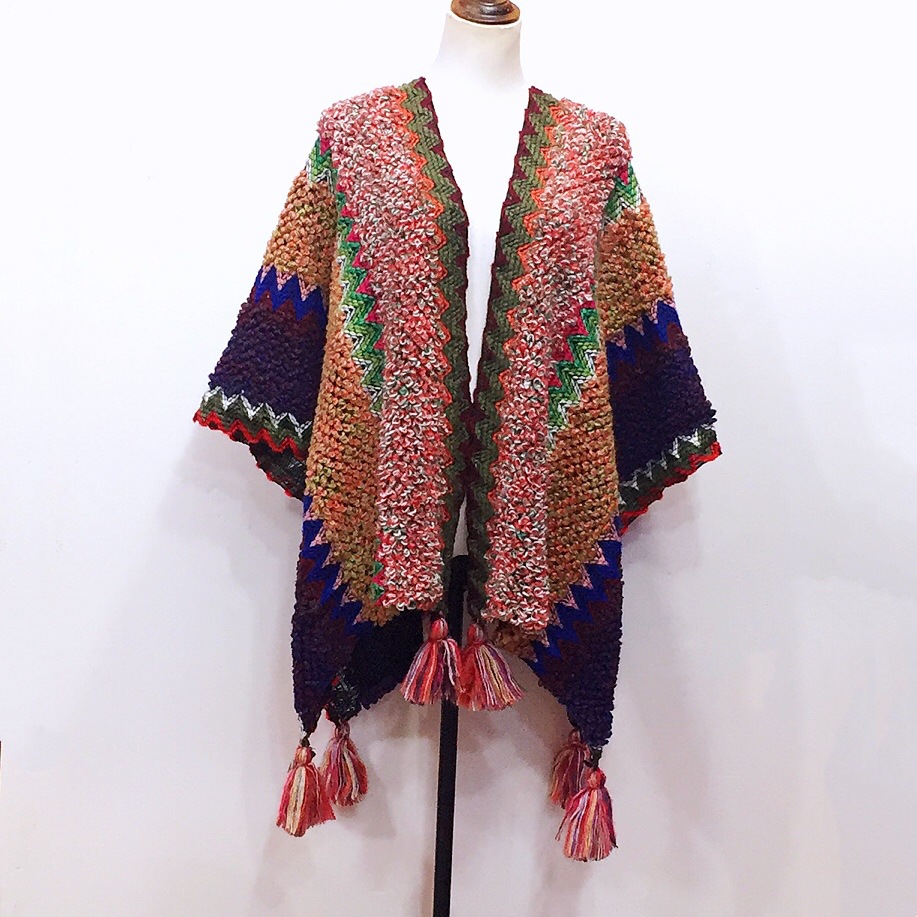 西藏丽江民族风女孩披肩斗篷秋冬厚针织流苏围巾披肩两开叉披肩