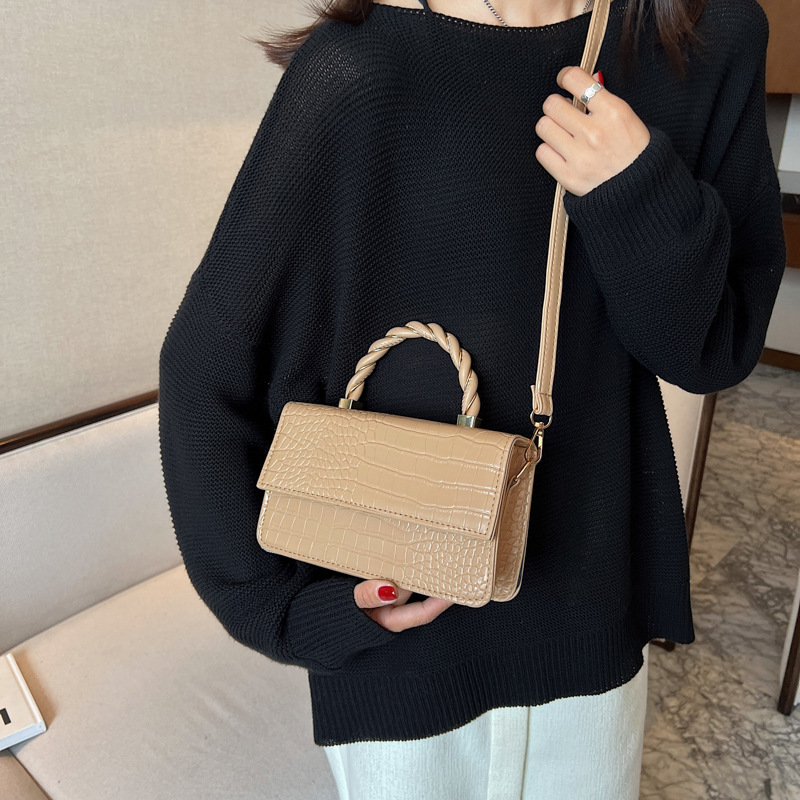 Retro Textured Bag Women's Bag 2022 New European and American Alligator Print Handbag Small Square Bag Western Style Shoulder Messenger Bag