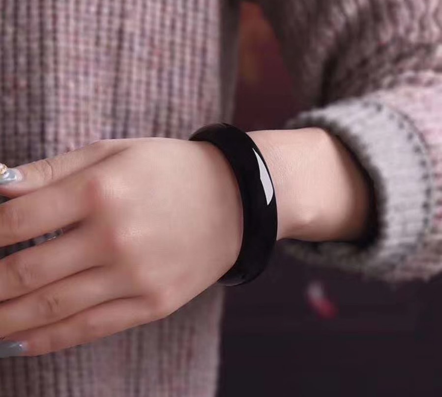 品牌石英岩玉青花和田玉手镯黑白色海浪花玉镯青花黑色水墨手镯063