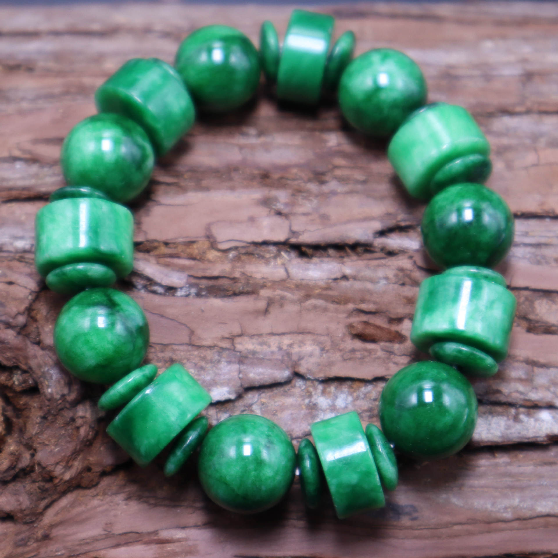 铁龙青批发男女款加色手串绿色三宝手链散装天然玉髓绿宝手环