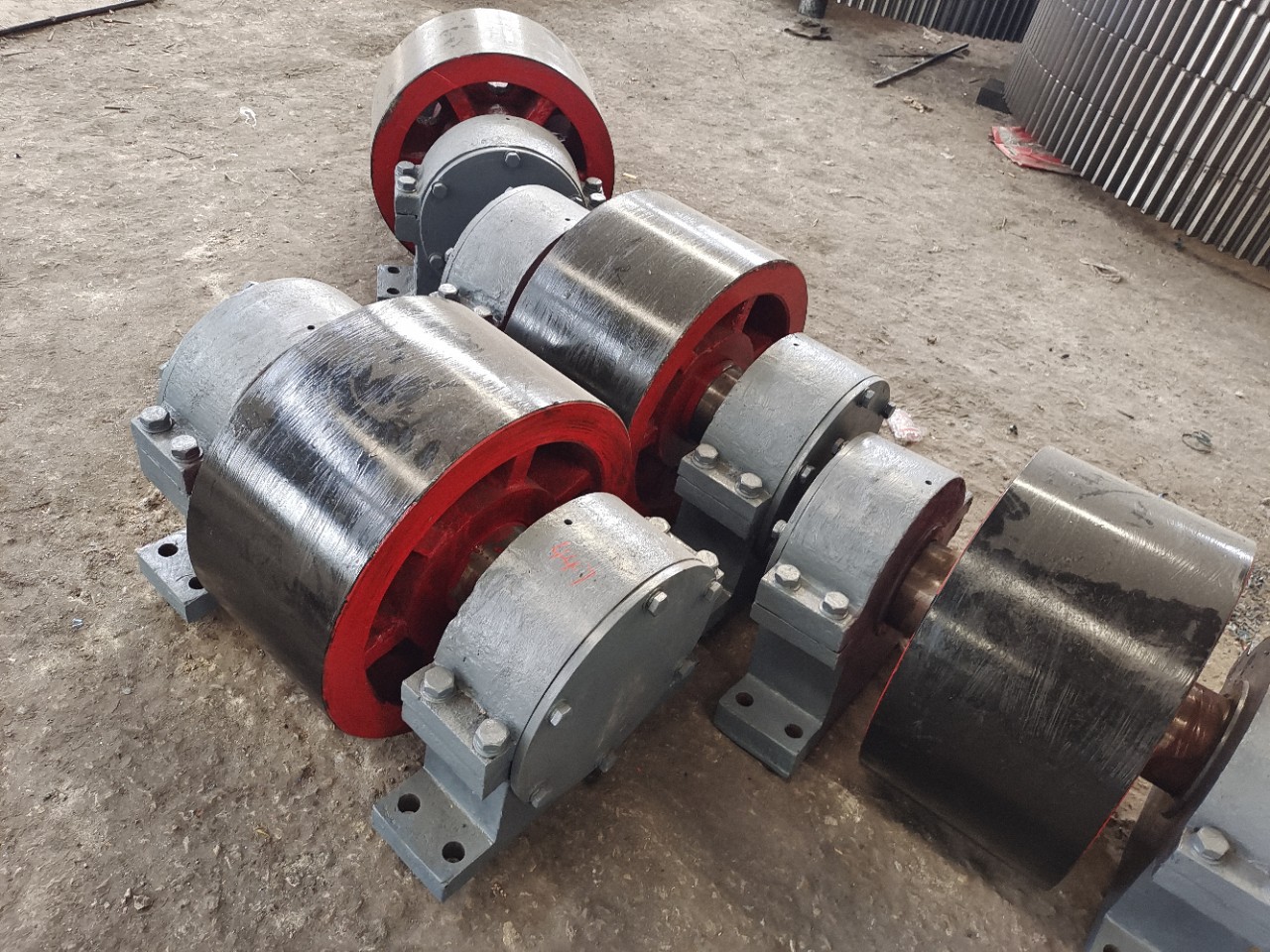 直径680回转窑托轮挡轮配件,含轮子,轴,轴承,轴承座